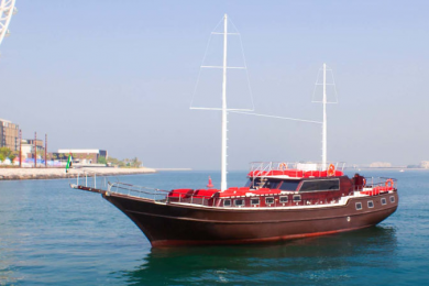 luxury yacht rental Dubai