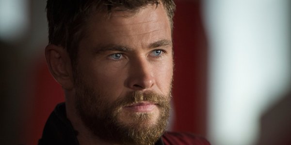 Uncover the financial secrets of Hollywood's bankable superstar! Explore Chris Hemsworth net worth history, from early professional successes to diverse undertakings. In this stunning investigation, learn about the Thor actor's money secrets.