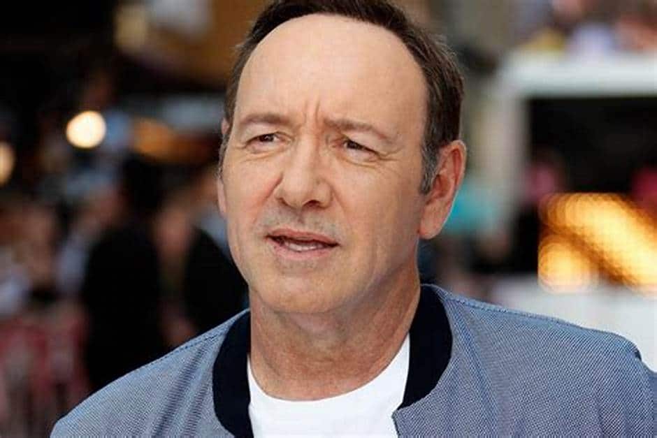 Discover the astonishing trajectory of Kevin Spacey's net worth, from his early acting employment to his financial success in Hollywood. Discover the keys of his success in this enlightening essay.